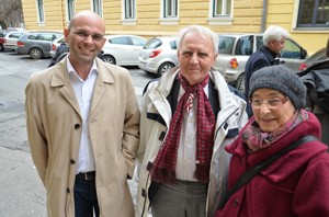 Gastgeber Thomas Jerger mit Horst & Ulrike Aspöck; Foto: F. Gusenleitner